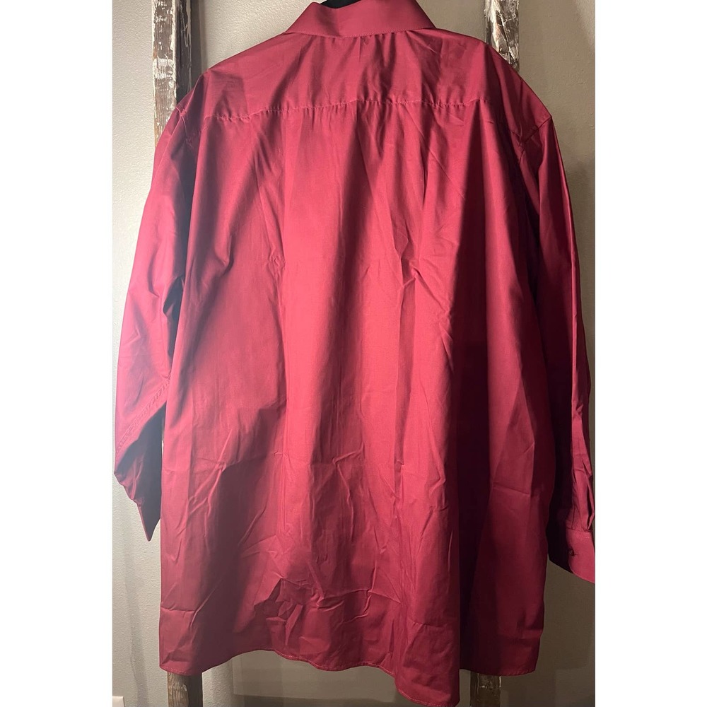 Burgundy Dress Shirt with Classic Collar and Smooth Finish - Picture 2 of 6